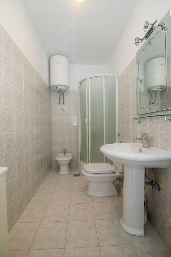 Apartments Vinka Trogir Bagian luar foto