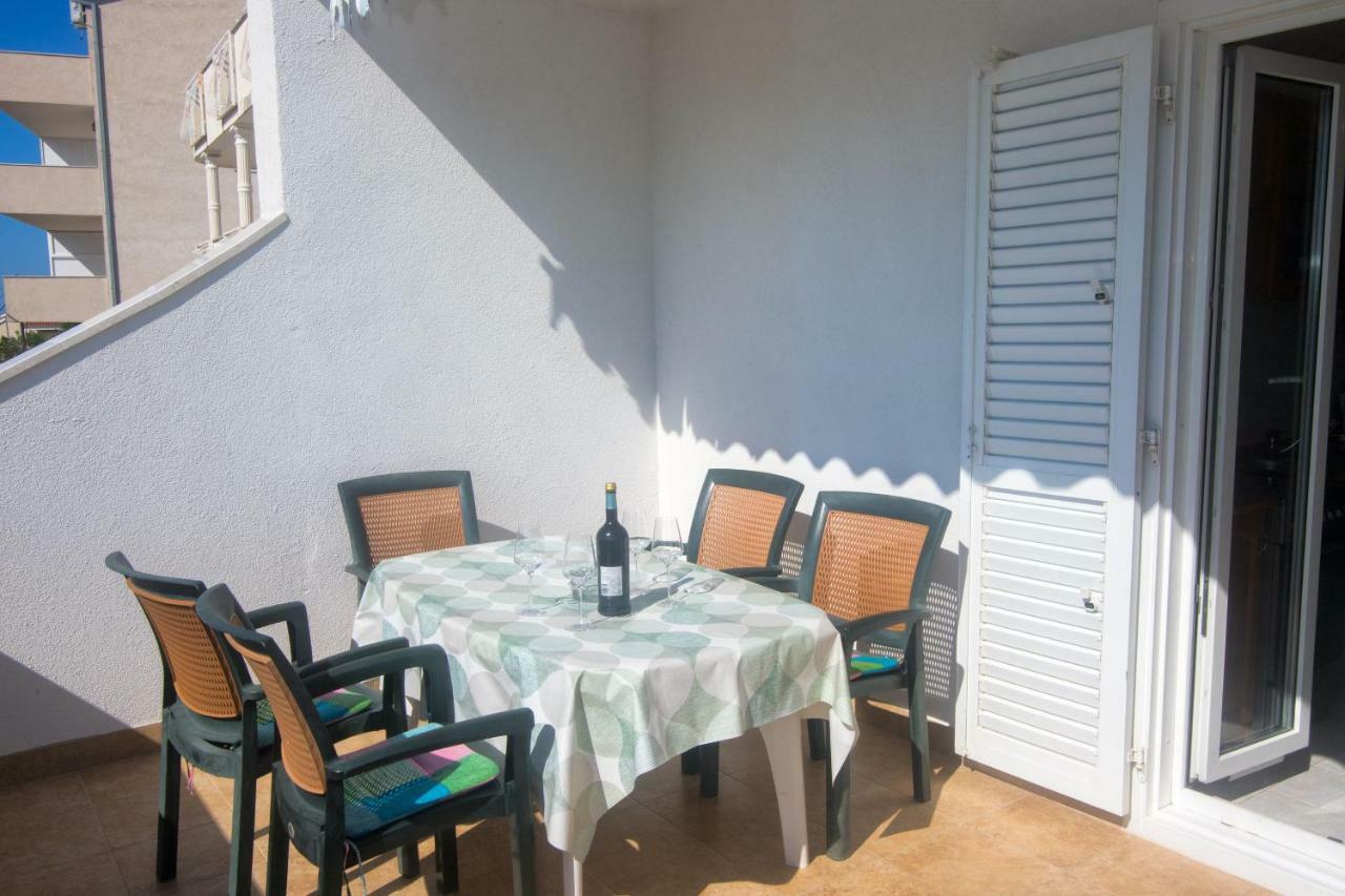 Apartments Vinka Trogir Bagian luar foto